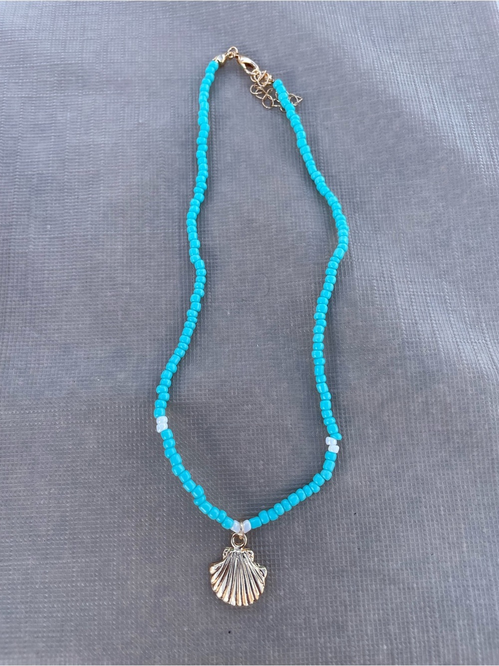 Turquoise Beaded Shell Pendant Necklace - Unbranded